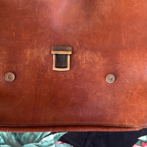 🍍 A&N FLORENCE leather document bag classic Brown No key🍍16” width 🍍12” length - Picture 2 of 9